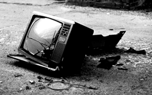 გატეხილი ტელევიზორი